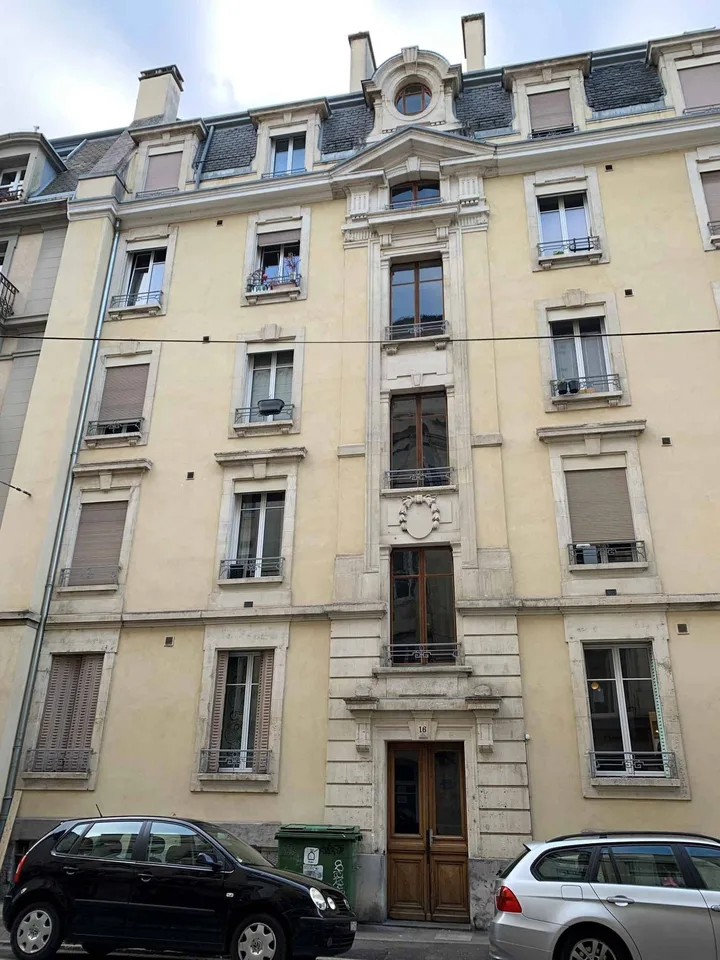 Appartement 4 pièces au 2ème étage - 1003 Lausanne