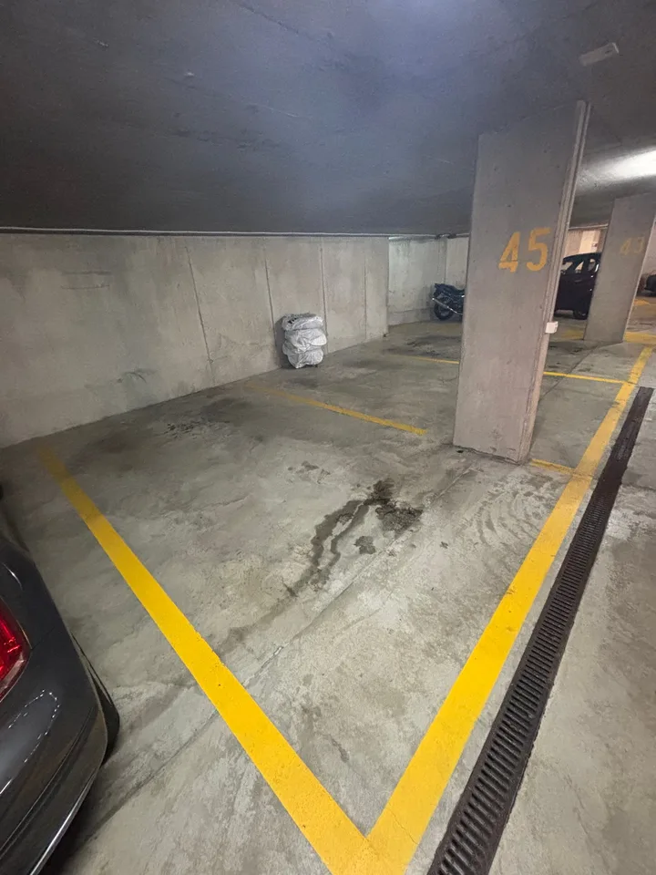 Parking space for rent in underground garage - Central in Oberentfelden