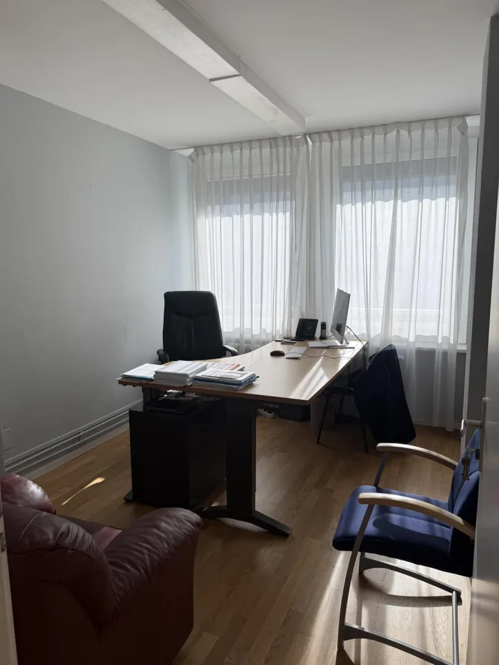 Your new office in Acacias, in the heart of PAV