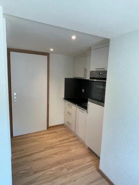Appartamento moderno 1 stanza a Seewen SZ con vista sulla montagna