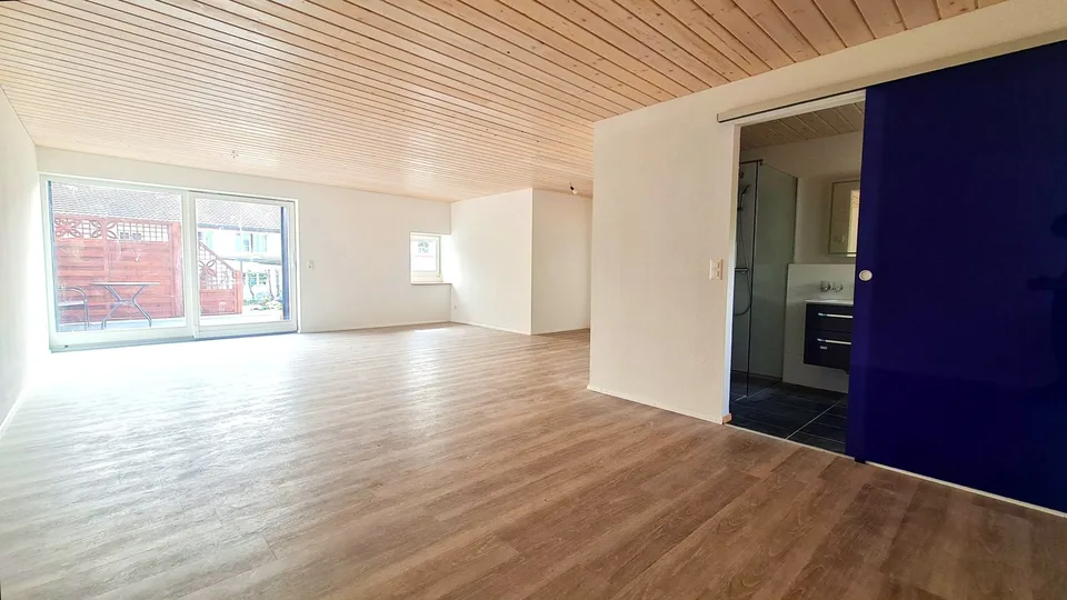 Ruhiges, helles Studio in innovativer Wohnform in Basadingen zu vermieten