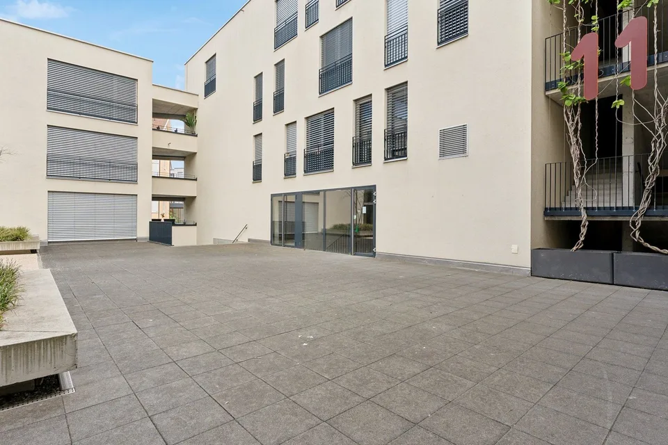 Büro-/Praxisräume vis-à-vis Neumarktplatz zu vermieten