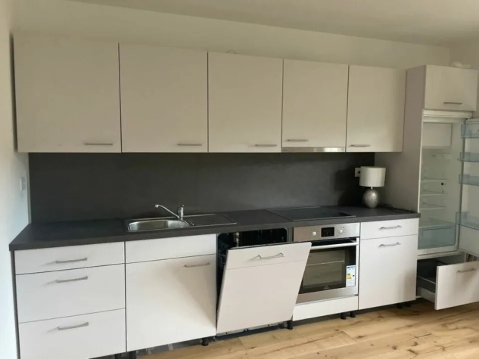Charmante 3.5-Zimmer-Wohnung - stilvoll renoviert und mit Balkon in ruhiger Lage