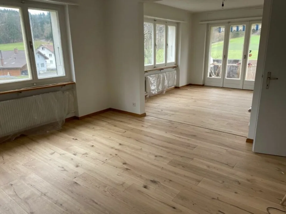 Charmante 3.5-Zimmer-Wohnung - stilvoll renoviert und mit Balkon in ruhiger Lage