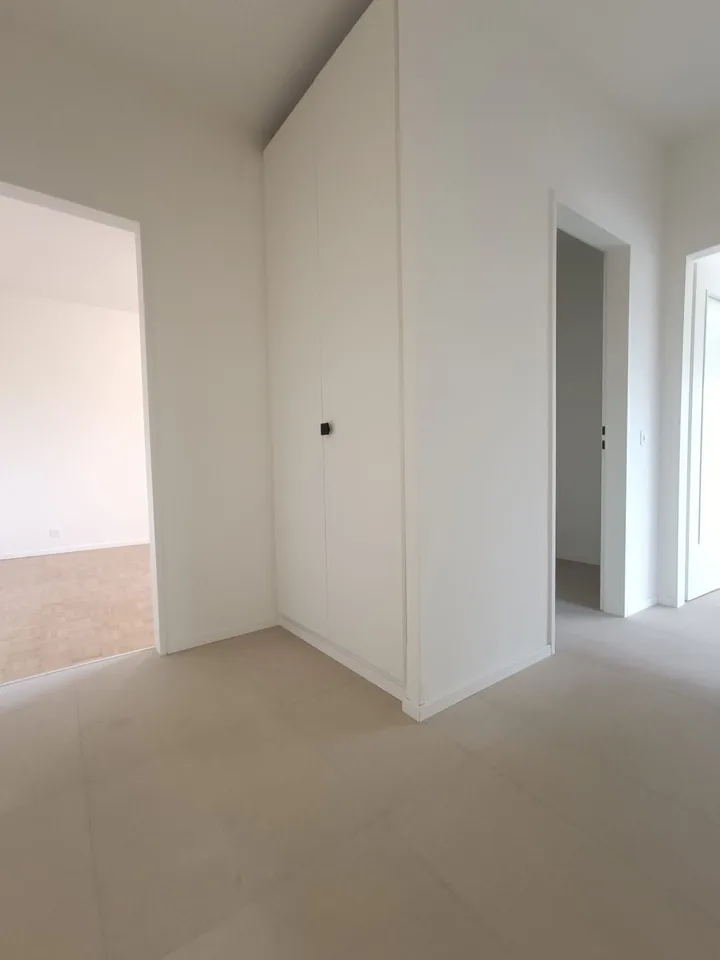 AFFITTASI APPARTAMENTO 2.5 LOCALI CON BALCONE A BALERNA
