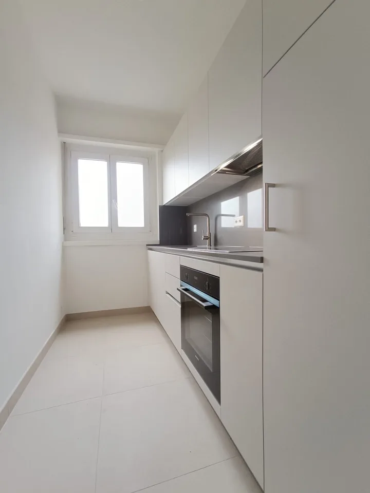 AFFITTASI APPARTAMENTO 2.5 LOCALI CON BALCONE A BALERNA