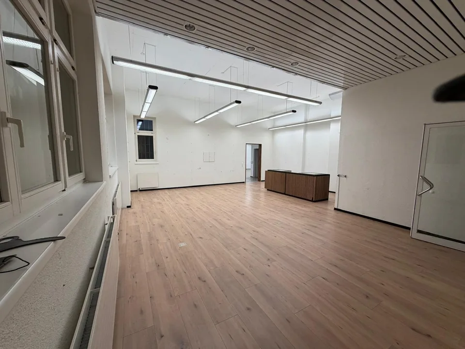 ***zentrale Gewerberäumlichkeiten mit vielfältiger Nutzungsmöglichkeit*** – Foto 7 von 9