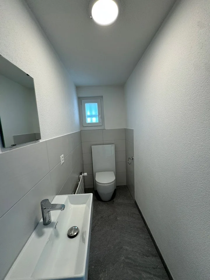 Grosszügige Gewerbefläche zu vermieten – 70 m² – Komplett renoviert im Februar 2026 – Orpund
