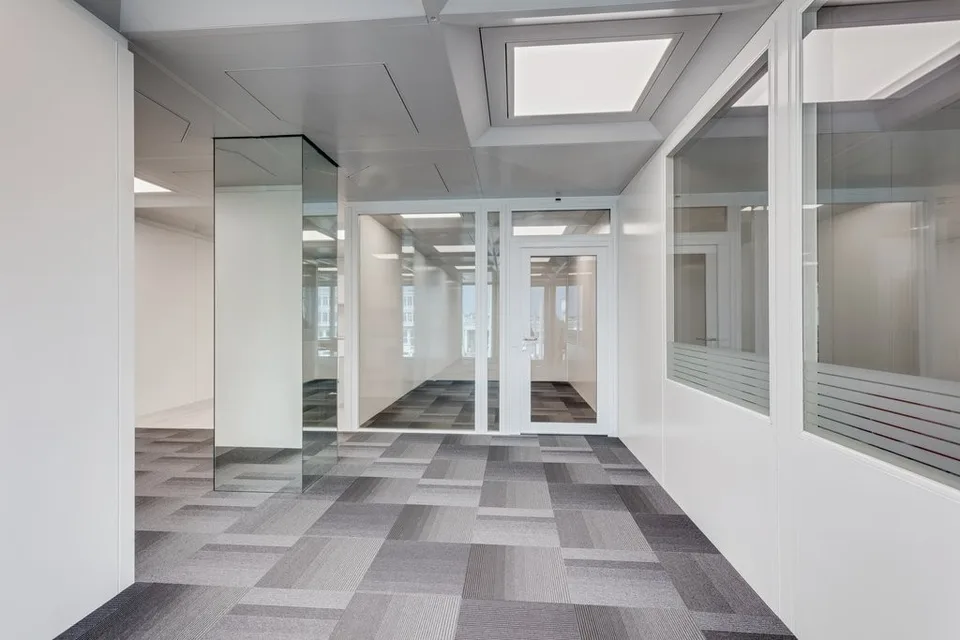 Verkaufsfläche von 450 m2 im Herzen des World Trade Center II