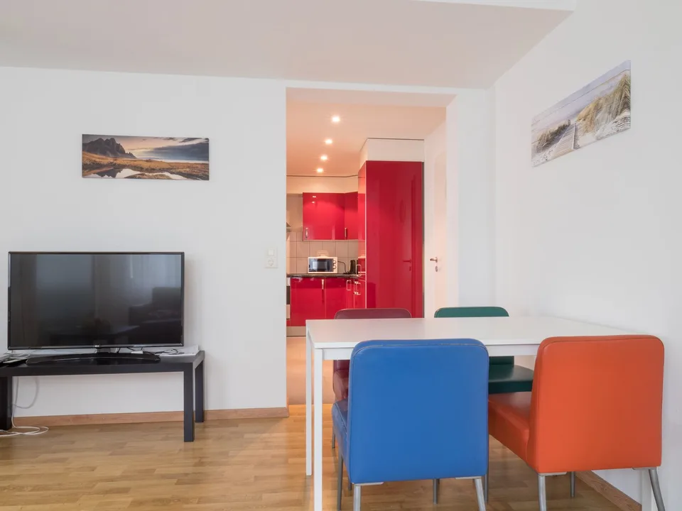 Möblierte 3.5-Zimmer-Wohnung im Erdgeschoss in Hünenberg
