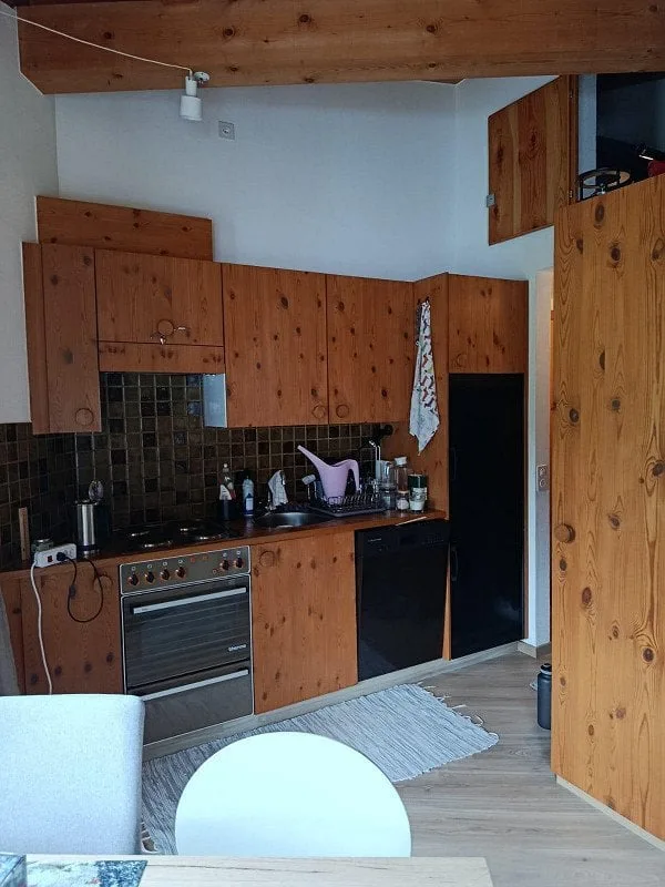 Appartement mansardé de 2,5 pièces avec balcon & vue de rêve !