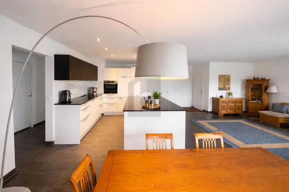 Moderne 4.5-Zimmer-Wohnung mit Balkon, Dachsen