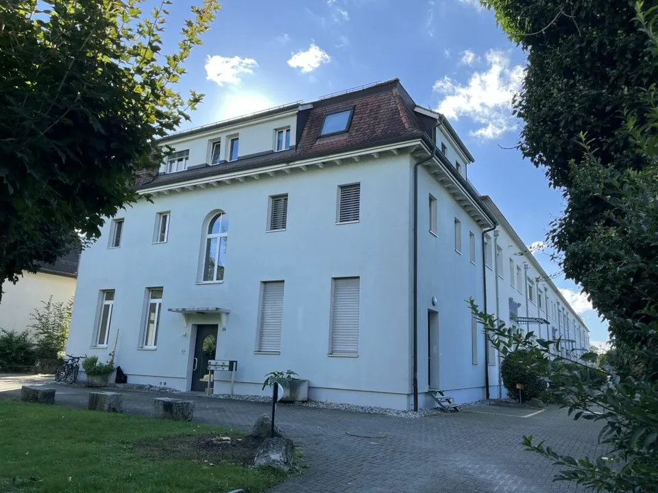 2 helle Büro im Erdgeschoss, 56 m2