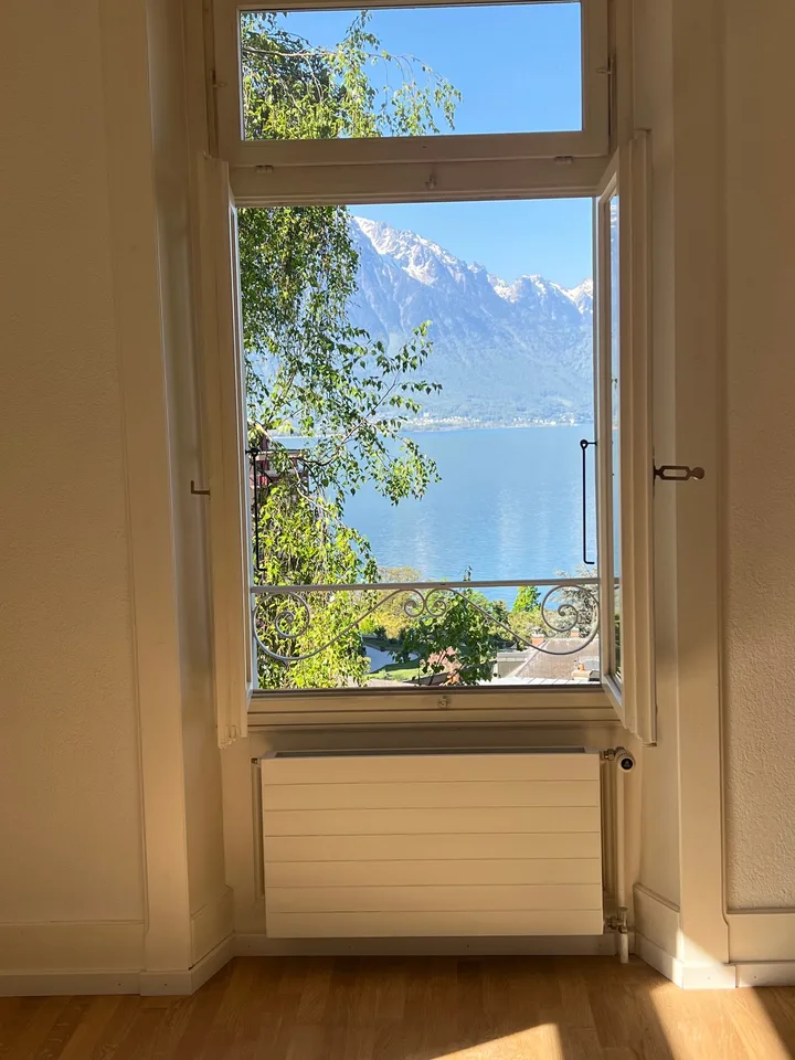 Meraviglioso appartamento di 4 locali con vista sulle montagne a Territet