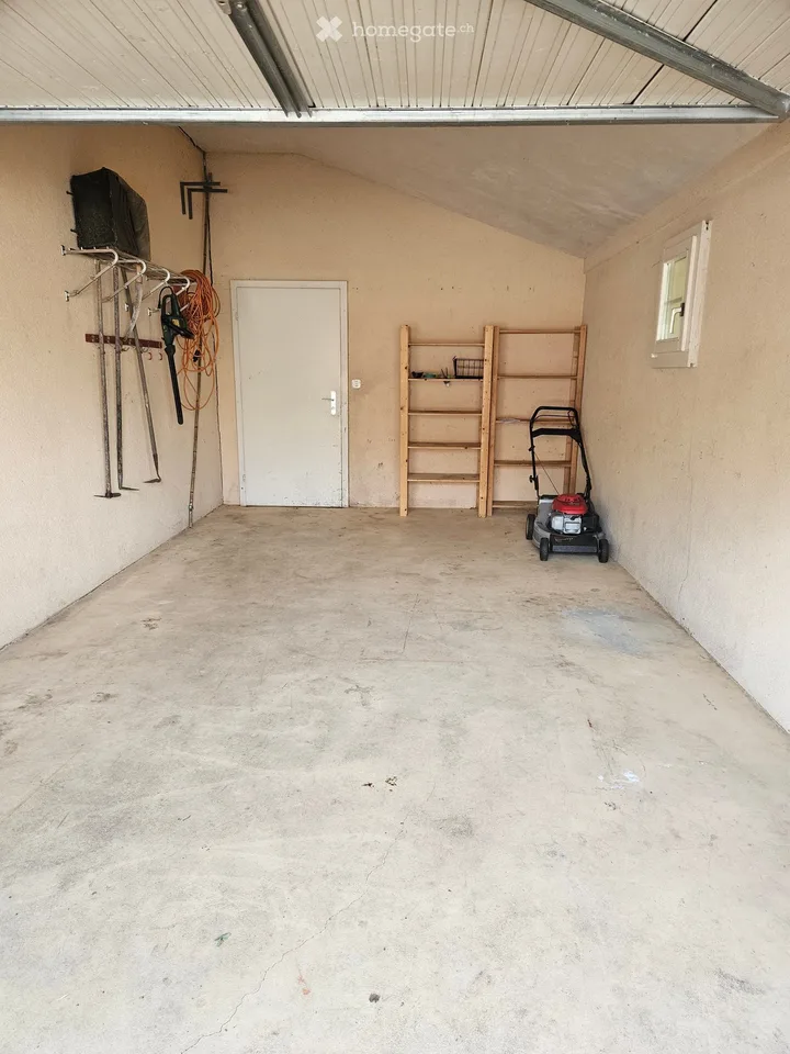 Affascinante casa bifamiliare di 6 locali a Zwingen – posizione tranquilla con vista panoramica