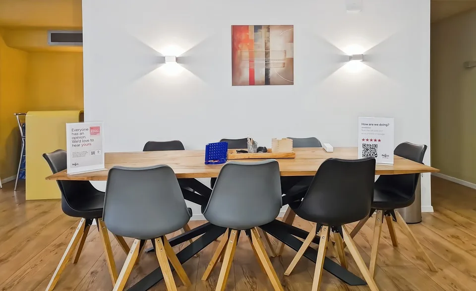 Eigener Schreibtisch in Regus City Old Town