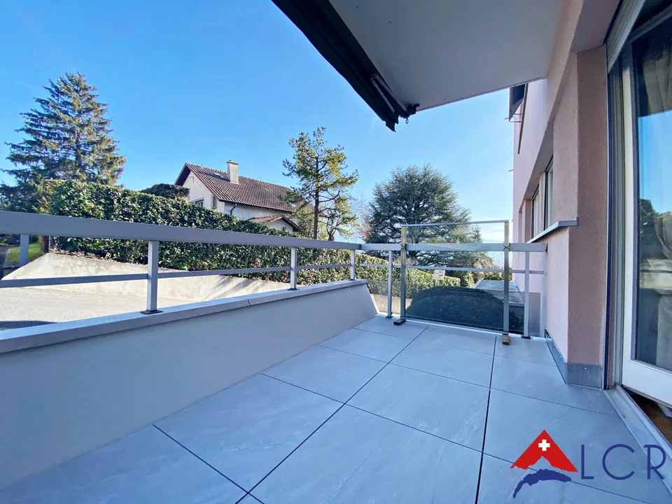 Splendid furnished 5-room apartment with lake view – photo 9 of 13