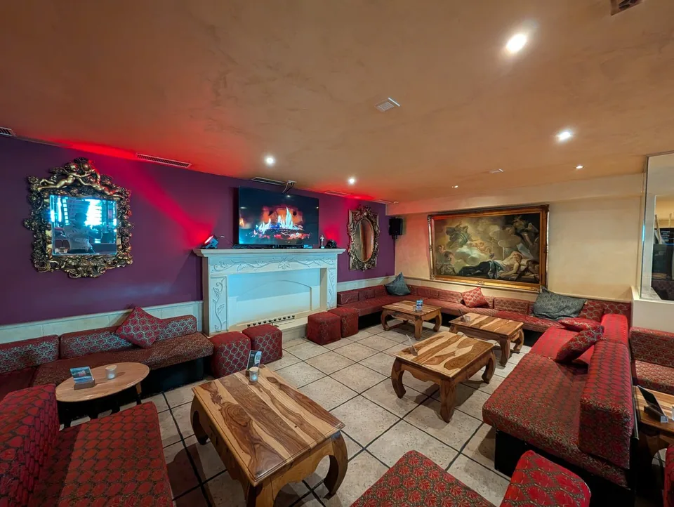 Etablierte Lounge-Bar Basilica in Zürich-West – Foto 8 von 10