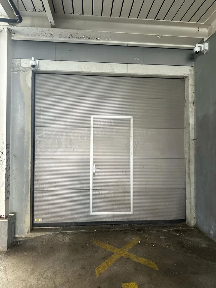Dépôt de 263m2 à louer au centre de Cernier
