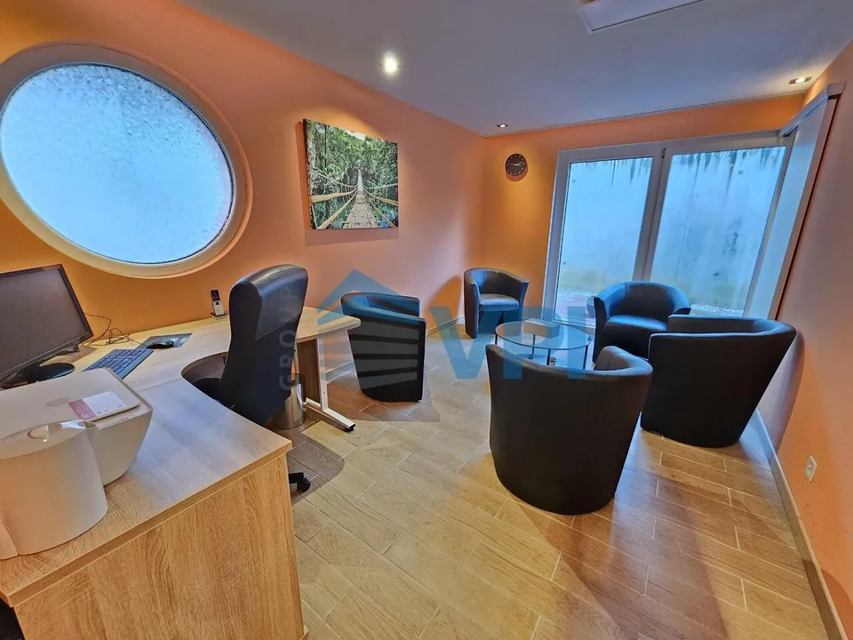 Bureaux, cabinet de 81 m2 à Vernier