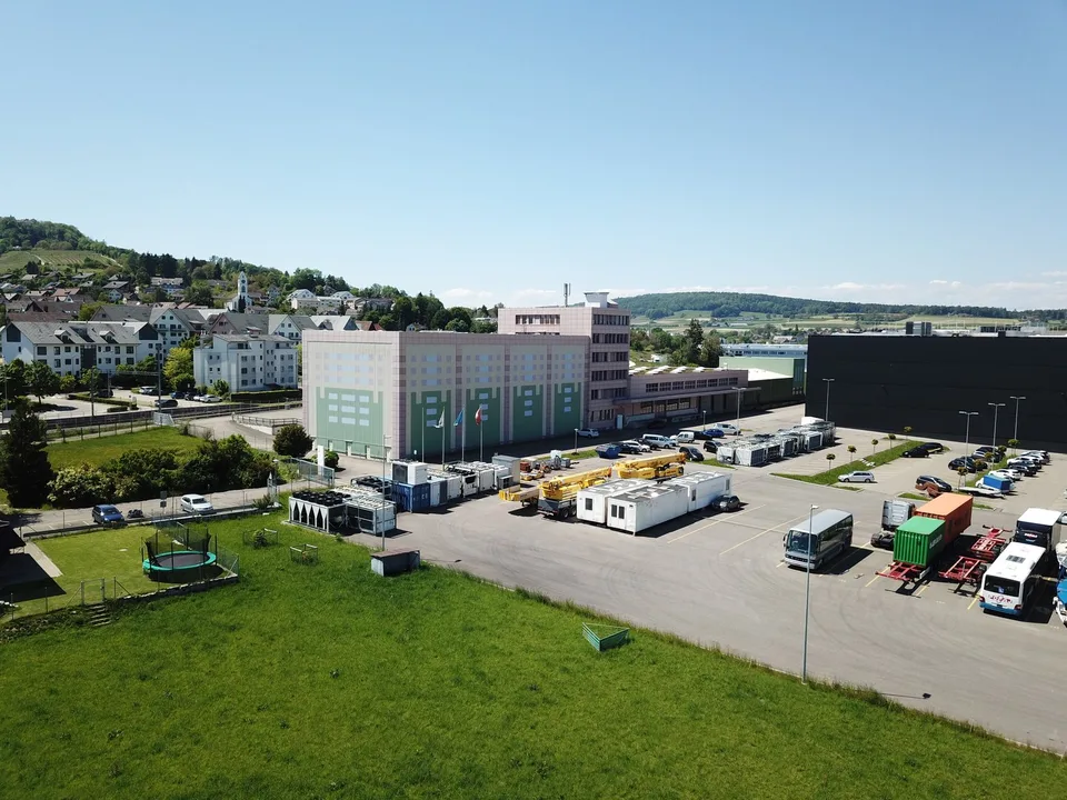 Praktischer Archiv oder Lagerraum an zentraler Lage in Dielsdorf