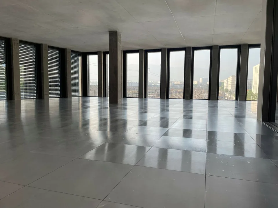 Office of 345 m2 in Pont-Rouge