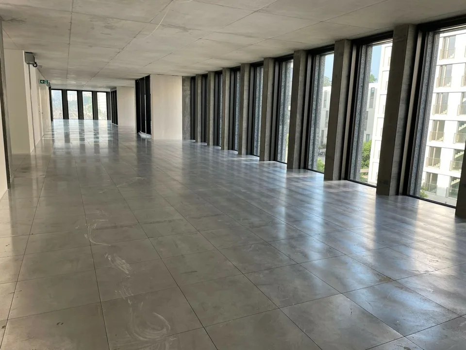 Office of 345 m2 in Pont-Rouge