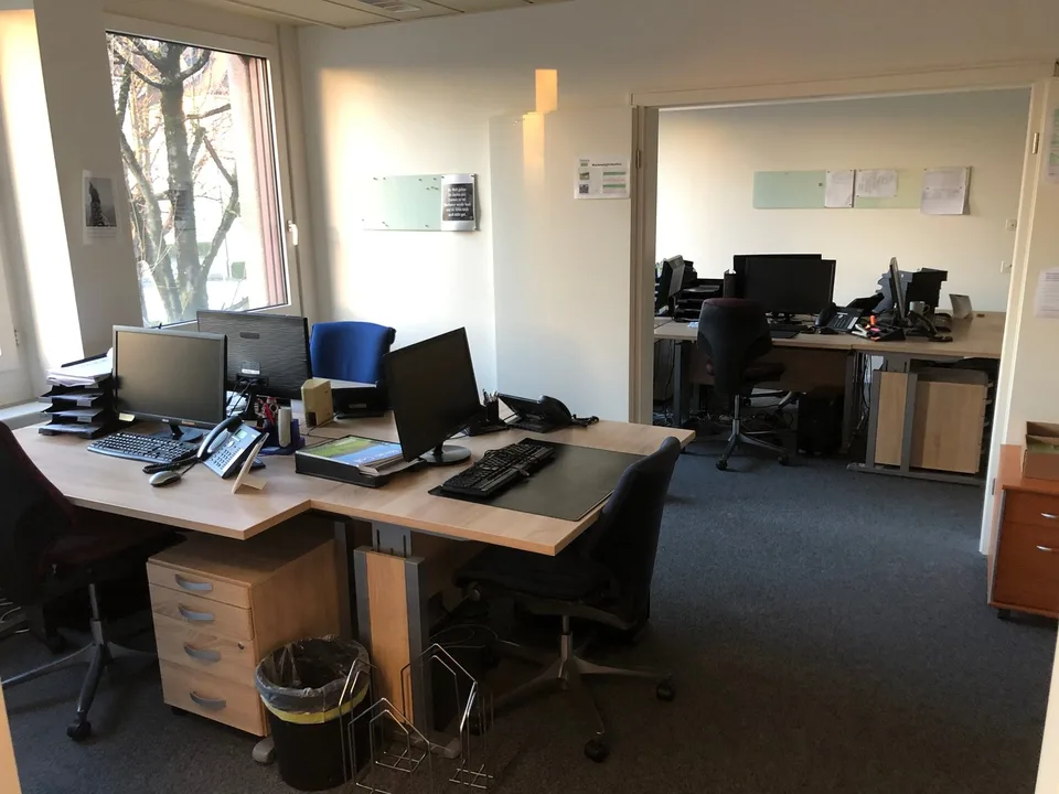 zentral gelegene Büro-Praxisräume ab 40-130m2