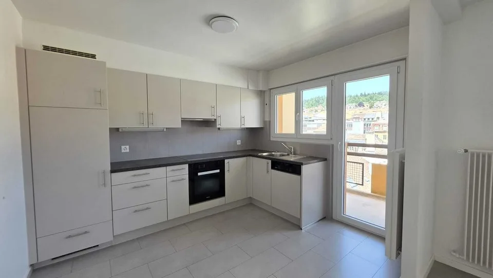 Apartment with 3.5 rooms in the city center
