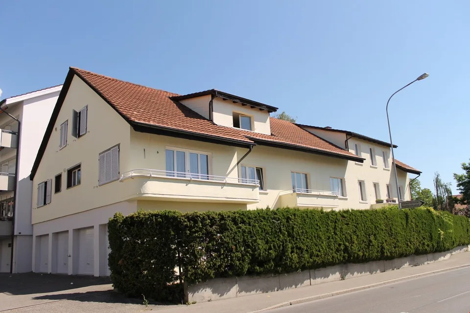 3.5-Zimmerwohnung im 1.OG nahe Bahnhof