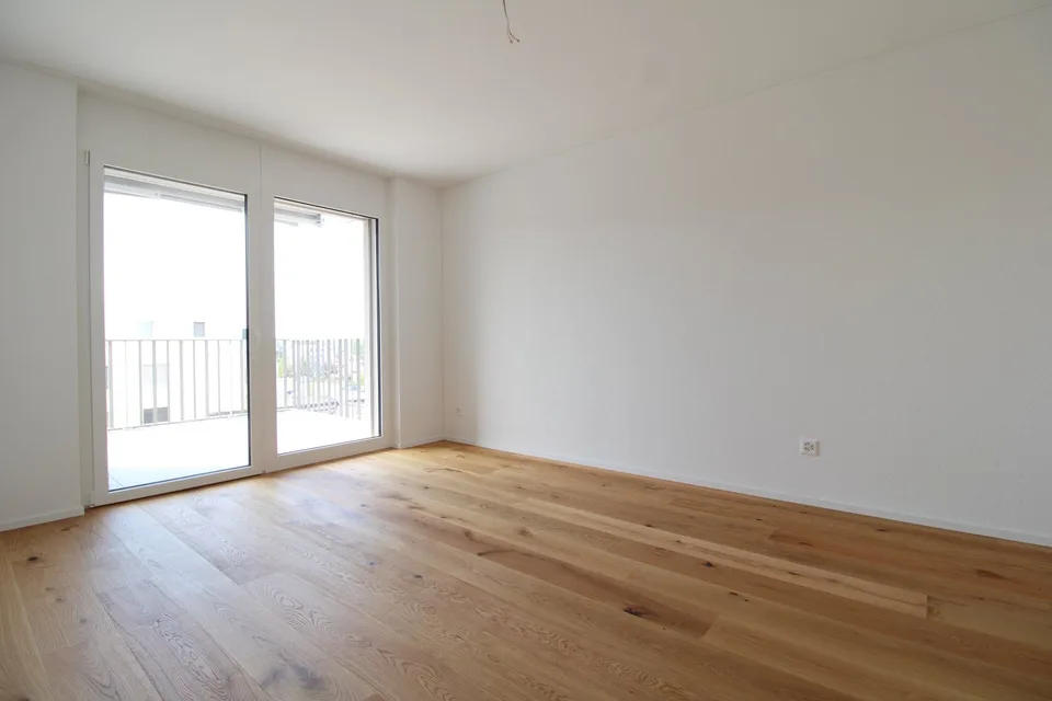 Appartamento attraente di 2,5 locali con balcone in posizione centrale a Niederuzwil