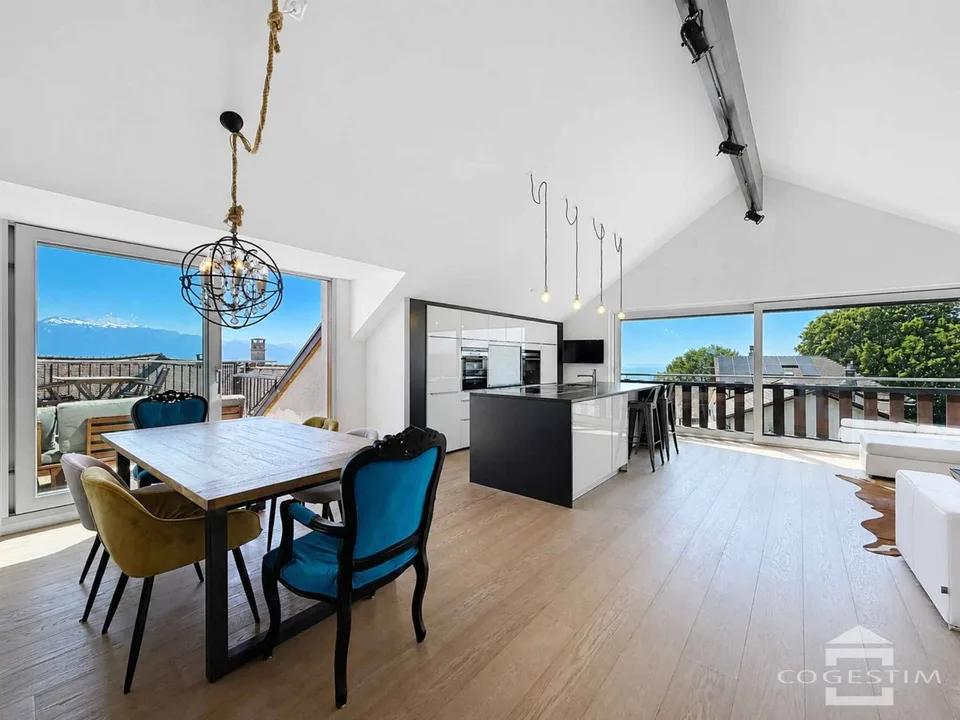 Spacieux duplex de 5.5 pièces avec terrasse et vue sur le Lac Léman