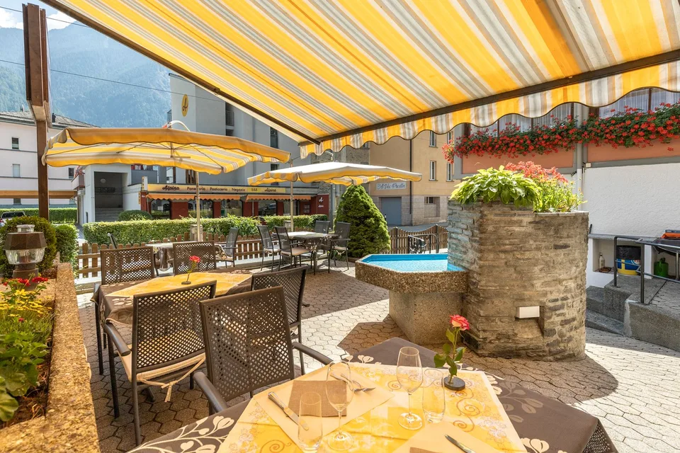 Établissement hôtelier et restaurantier bien entretenu près du lac – photo 9 sur 9