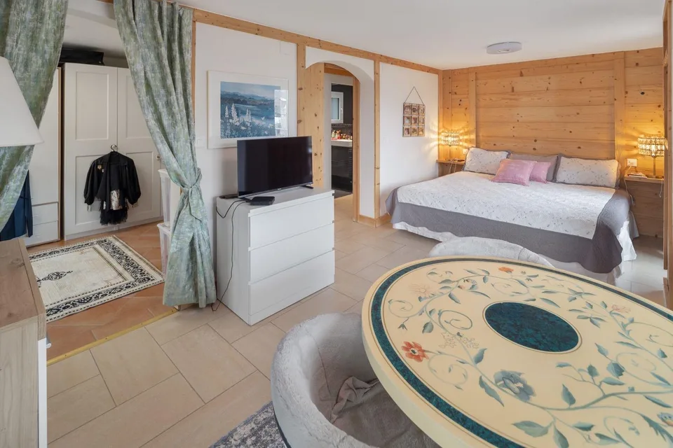 Charmantes 4.5-Zimmer-Chalet in Lens – Vollständig renoviert mit herrlicher Aussicht