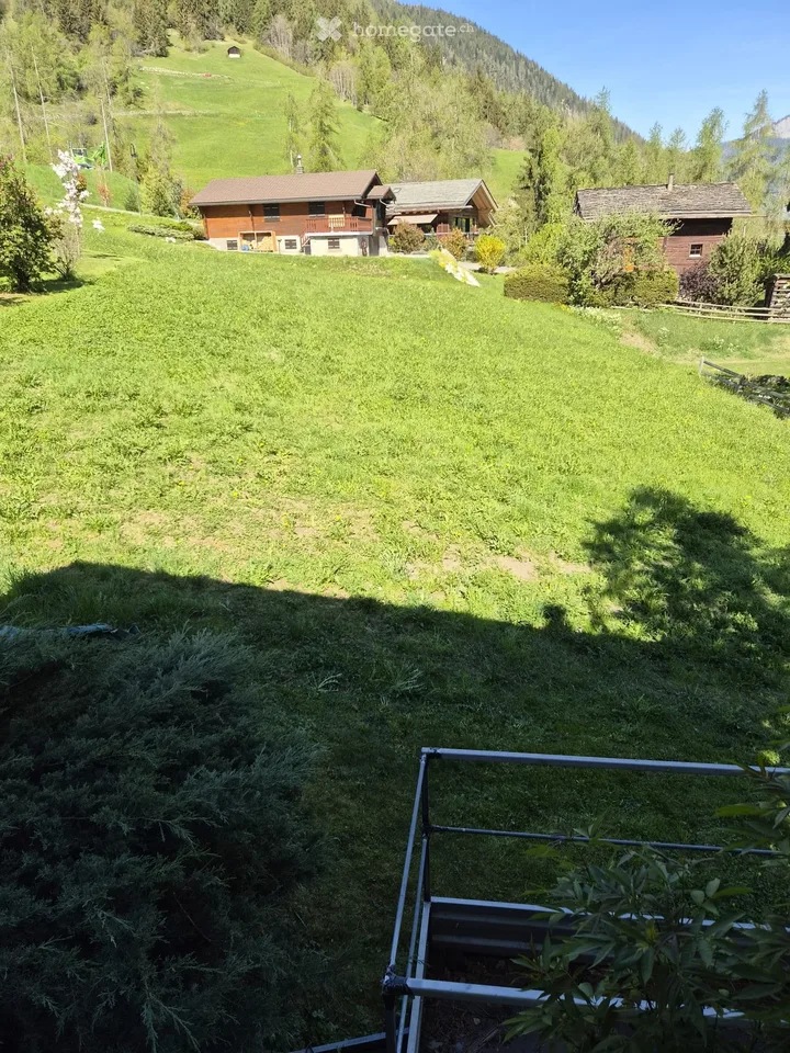 Chalet di 3 camere a Bruson con terreno edificabile 493 m2 in vendita