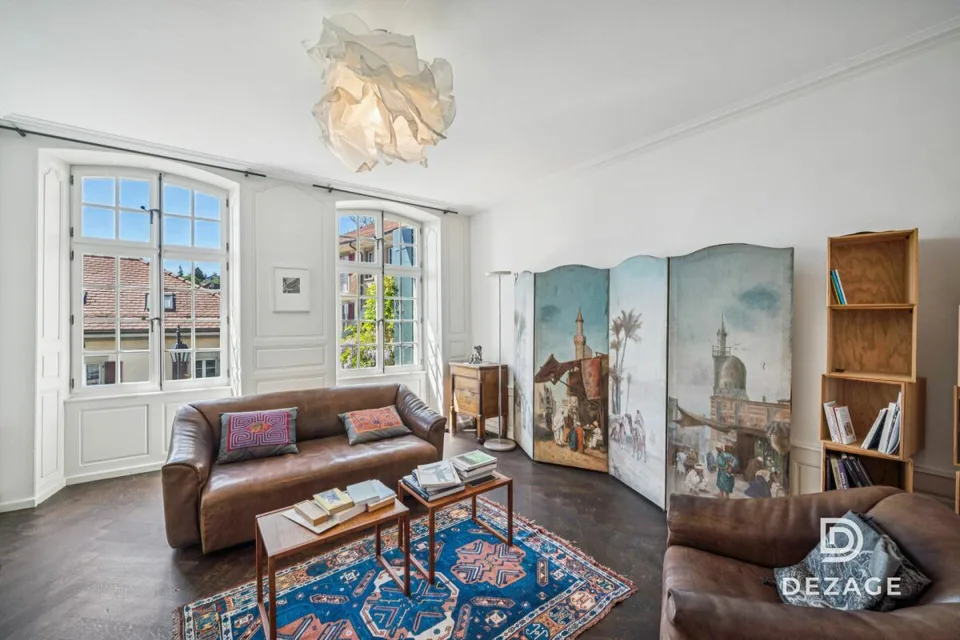 Somptueuse maison de maître rénovée avec soin, avec jardin de ville et au calme absolu