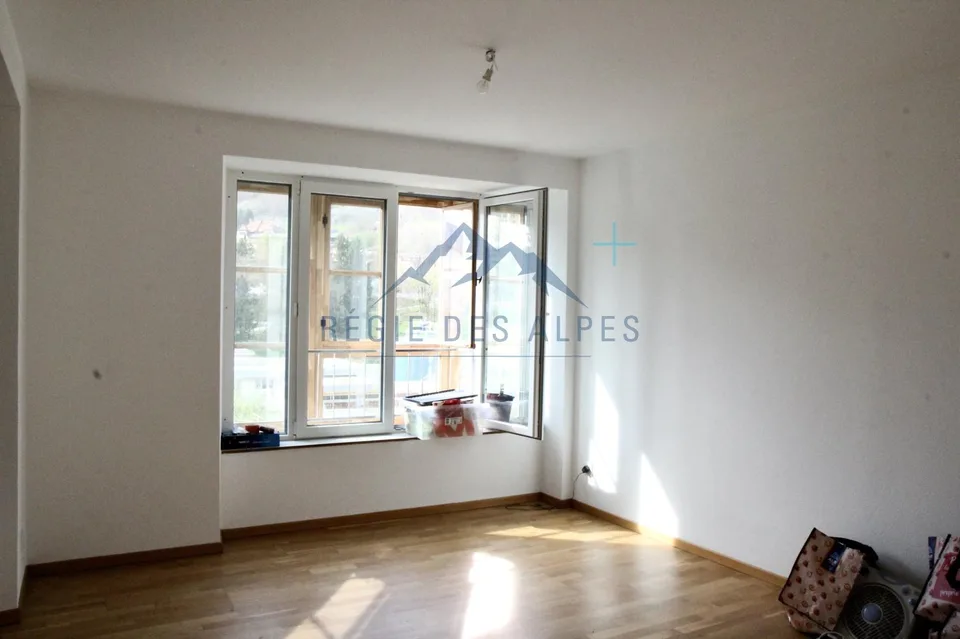 Wohnung am Flussufer: Moderne und Idylle in der Nähe der Natur (Lot 8)
