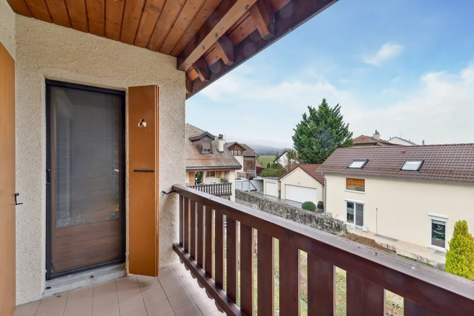 Élégant duplex aux volumes généreux, entouré de nature – photo 7 sur 13