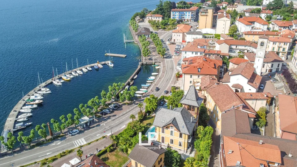 Villa Art Nouveau charmante sur le lac Majeur