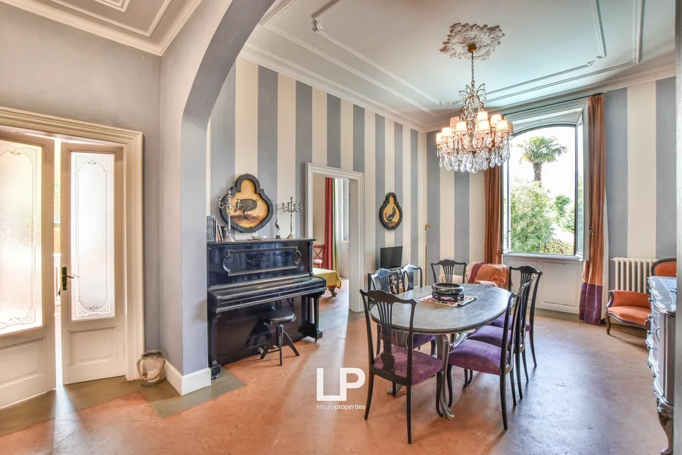 CHARMANTE JUGENDSTIL-VILLA AM LAGO MAGGIORE – Foto 8 von 30