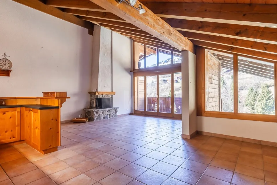 Bel appartement avec balcon et vue dégagée