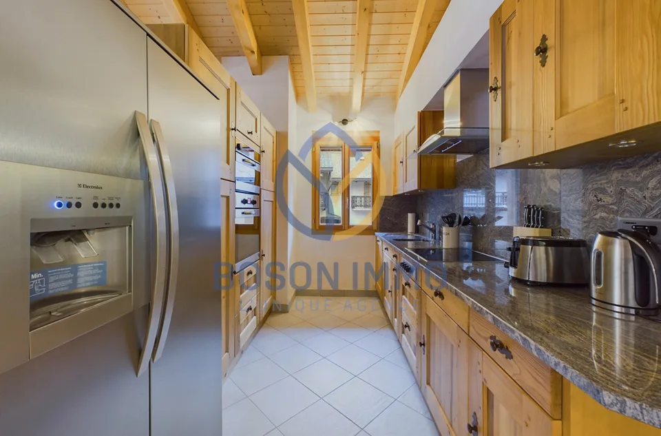 Helles Dachgeschosswohnung in Les Marécottes mit Galerie und Blick auf die Alpen!
