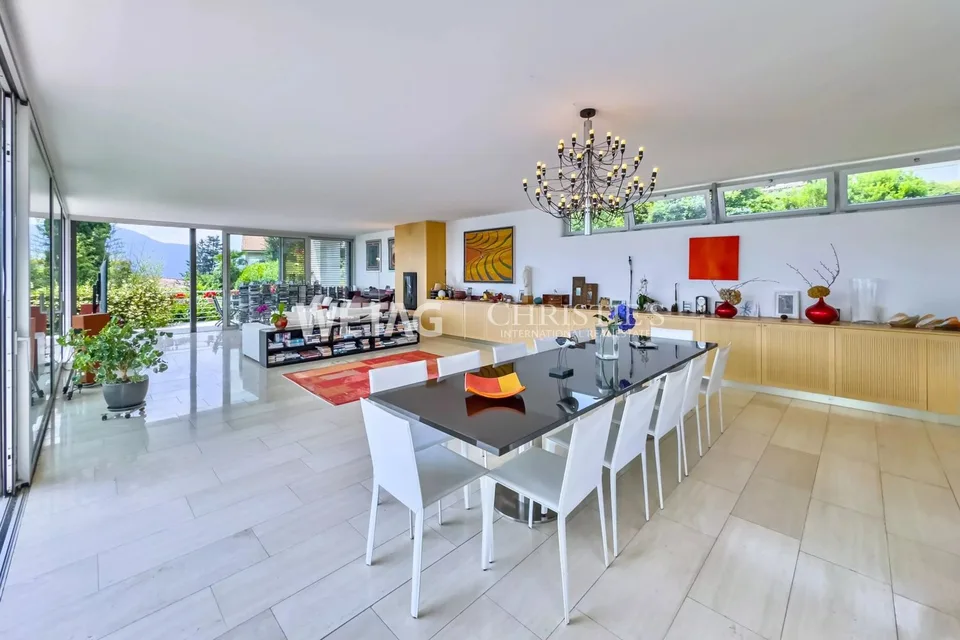 Lugano-Carona: villa moderna a Carona con vista sul lago di Lugano, immersa nel verde con privacy
