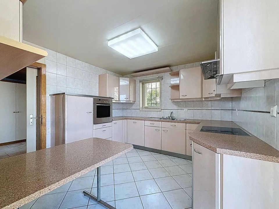 Elegante casa unifamiliare di 6,5 locali con terrazza e vista mozzafiato