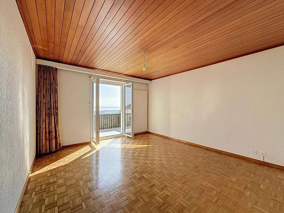 Elegante casa unifamiliare di 6,5 locali con terrazza e vista mozzafiato