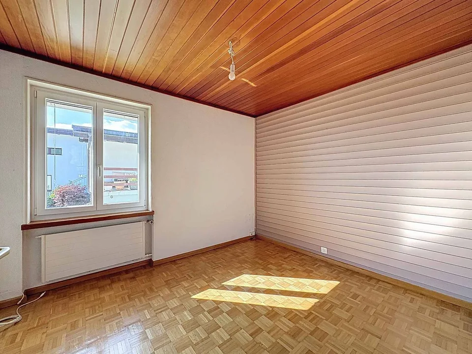 Elegante casa unifamiliare di 6,5 locali con terrazza e vista mozzafiato