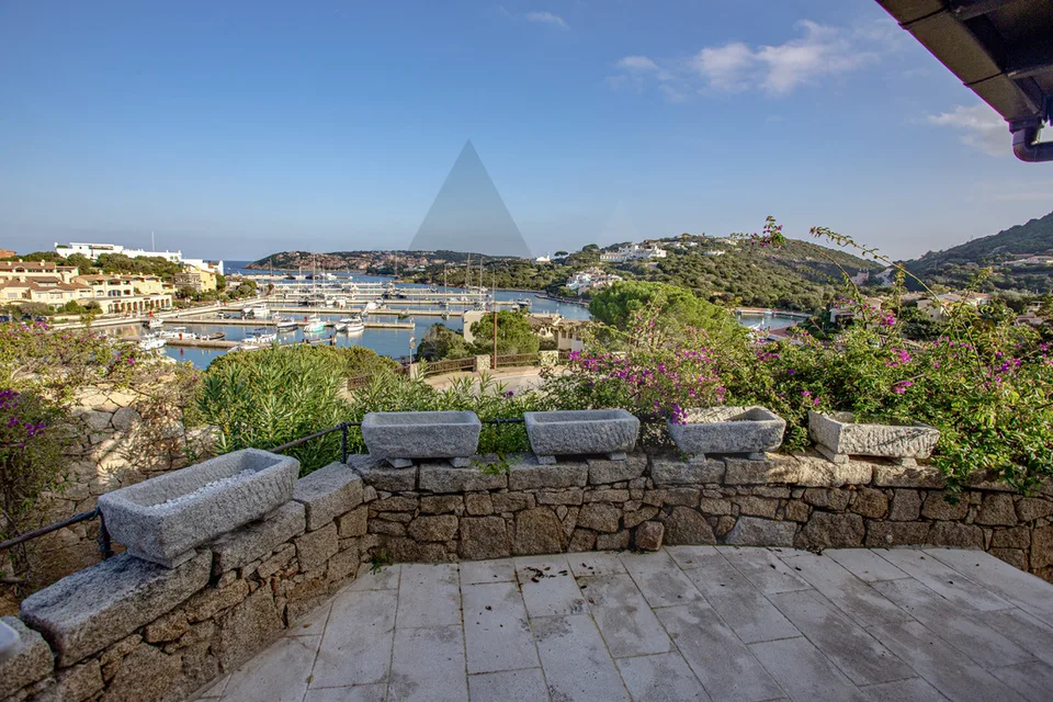 CASA A SCHIERA CON VISTA MARINA DI PORTO CERVO
