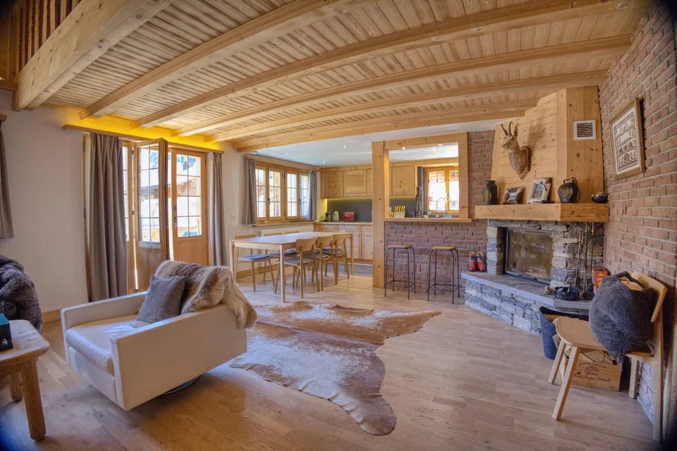 Prächtiges möbliertes Chalet zwischen Gstaad und Lauenen
