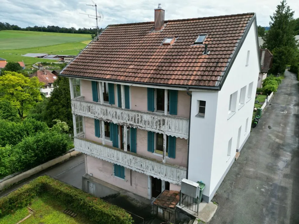 Porrentruy, rental building with 4 units - 6.65% yield