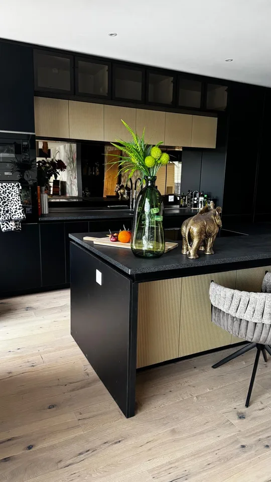 Lumière. Air. Luxe. – Appartement d'attique exclusif 5.5 pièces avec Jacuzzi & serre – photo 9 sur 22